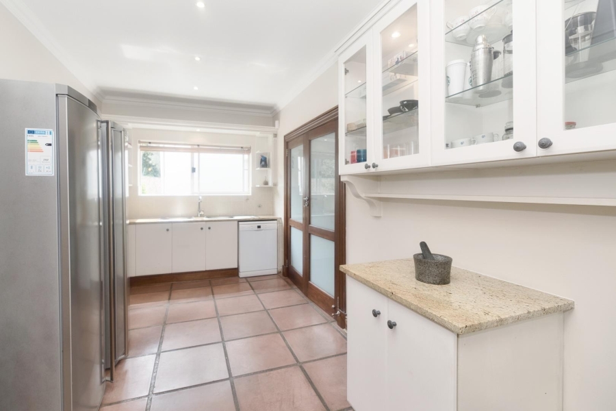 5 Bedroom Property for Sale in Fernkloof Estate Western Cape